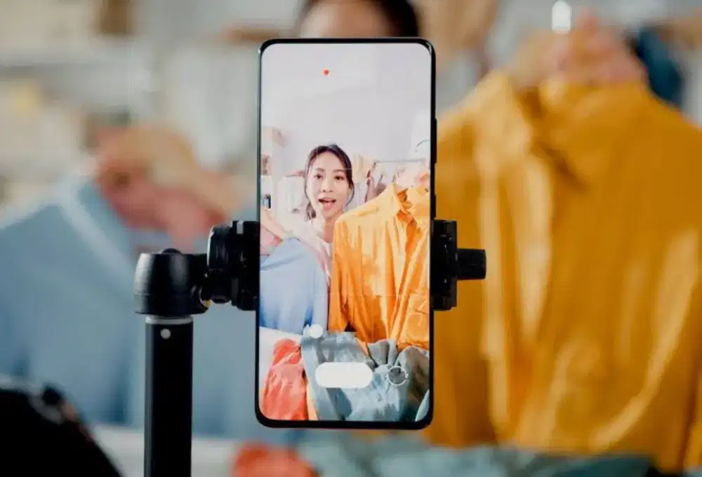 (Sedia mess) Dicari Host Livestream produk lingerie dan tas wanita