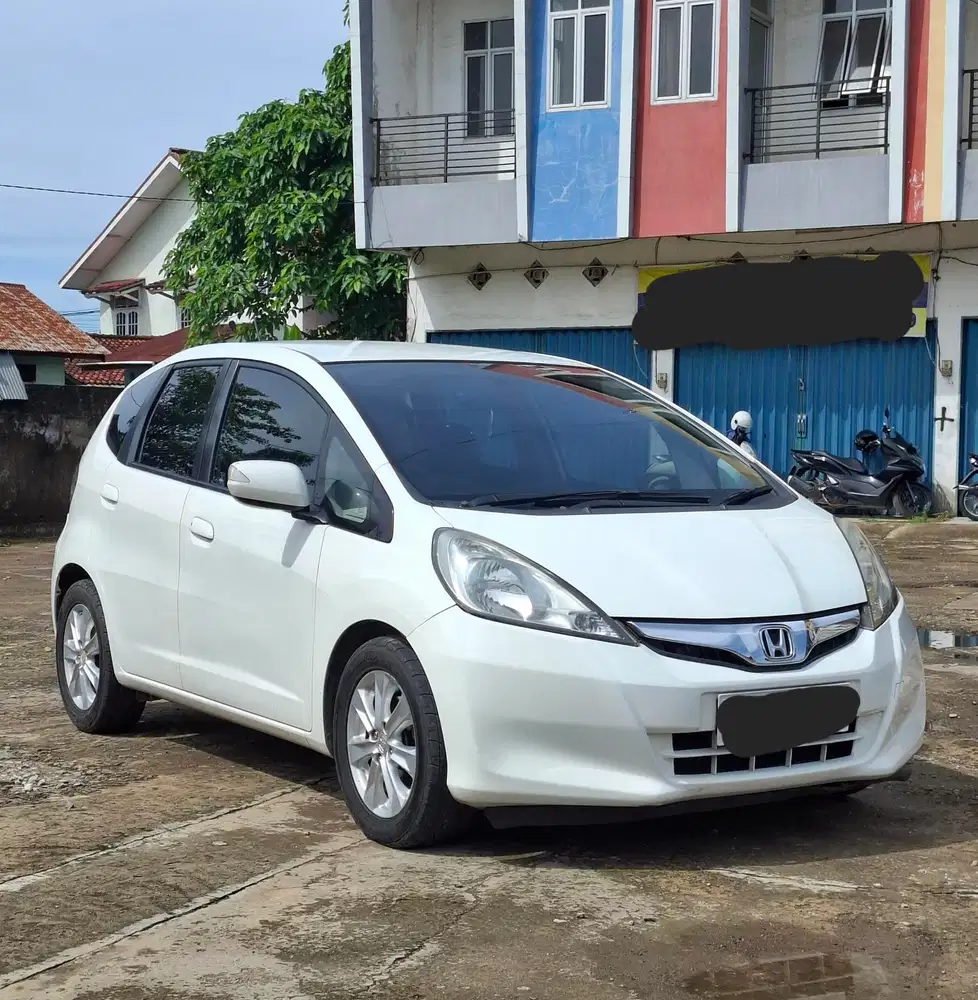 HONDA JAZZ S AT 2013