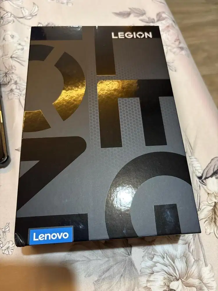 Lenovo legion y700 2023 5,2 nego