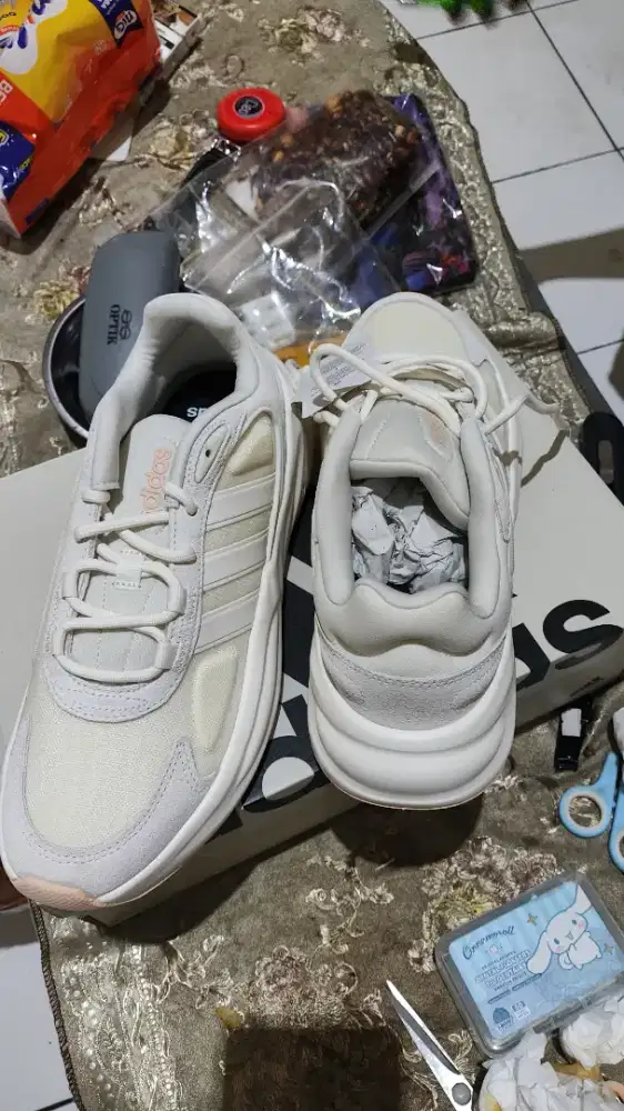 Sepatu Adidas Women putih pink ukuran UK 7,5 ukuran telapak kaki 26