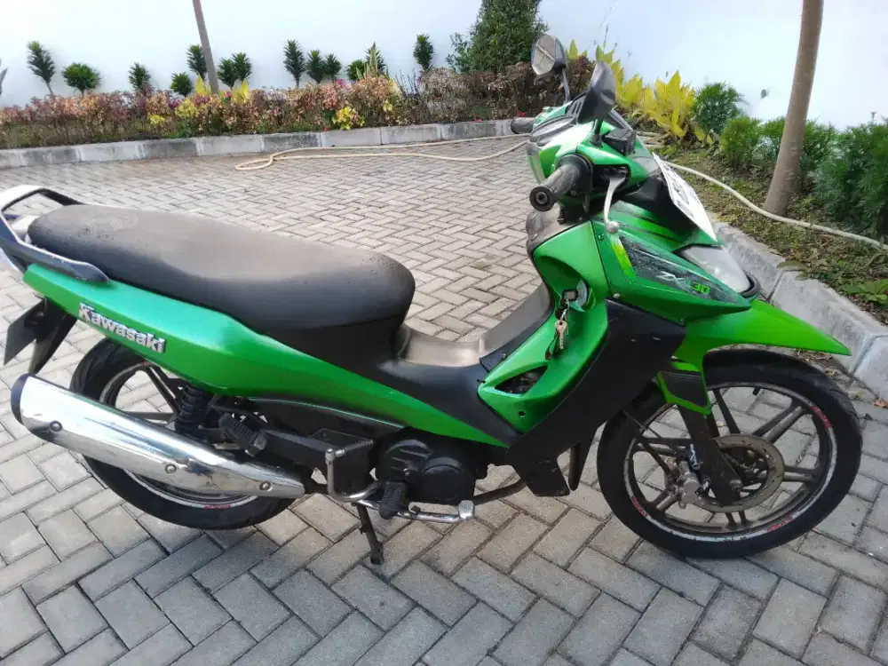 Jual motor second 95 % original Kawasaki ZX 130 cc thn 2005