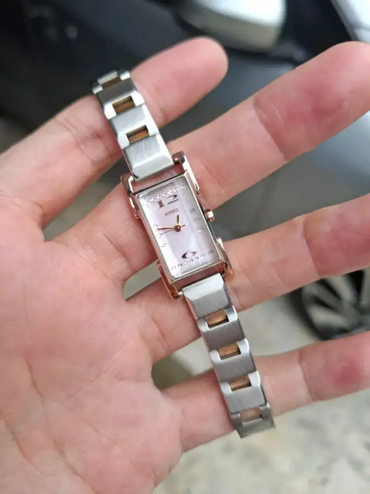 Seiko wired tank ladies watch