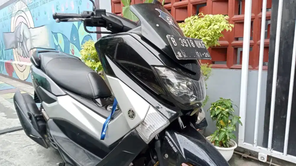 nmax 2015 abs jual cepat body mulus bagus