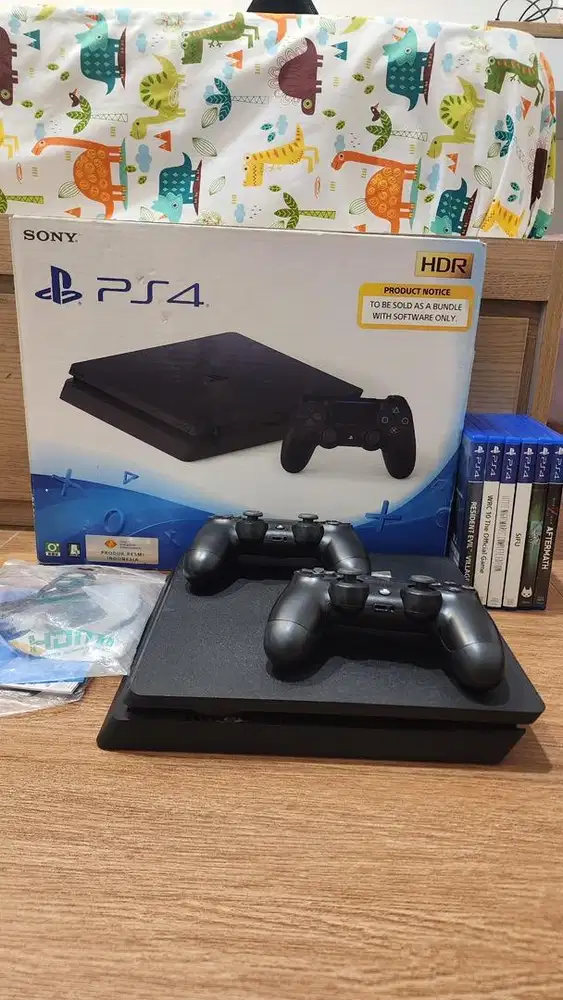 Sony Play Station 4 Slim PS4 1TB PS 4 Slim Free 6 CD Games