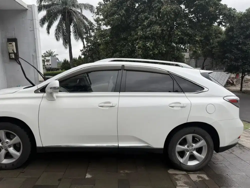 Bu Lexus RX 270 putih pemakai 2012 pemakaian 2013 terawat no pr