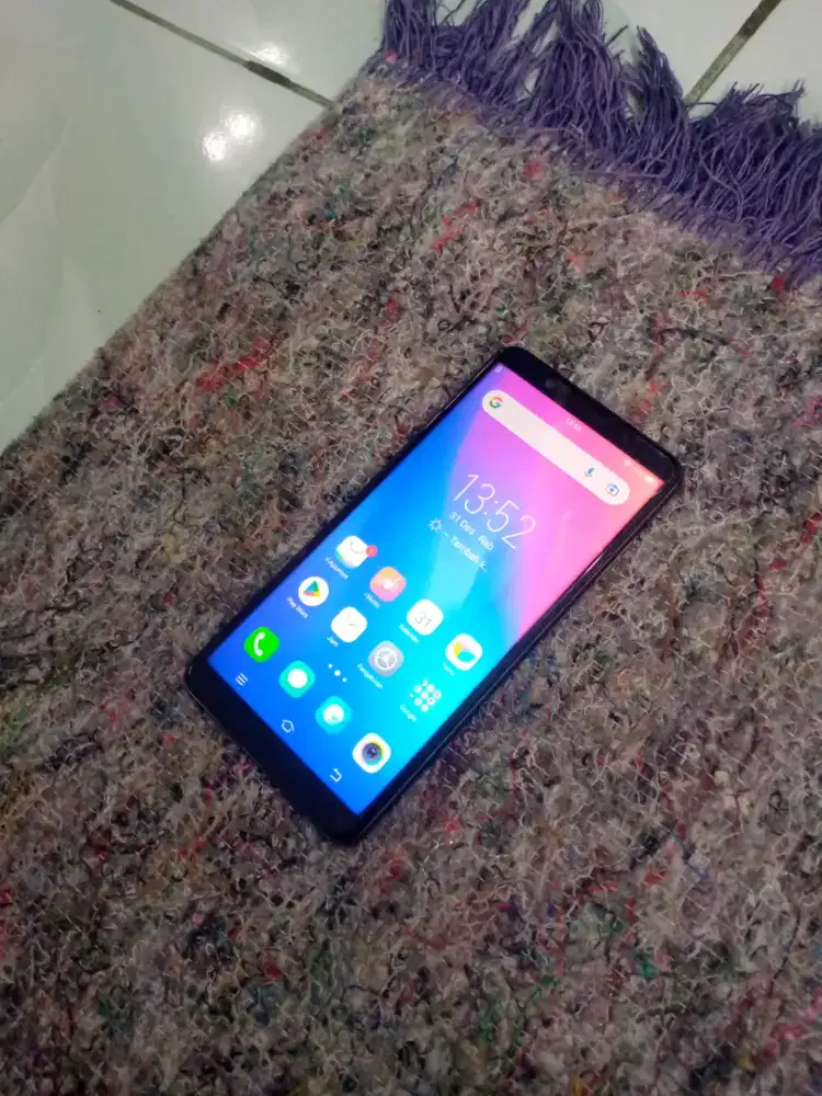 Vivo V7 Hitam 4/32