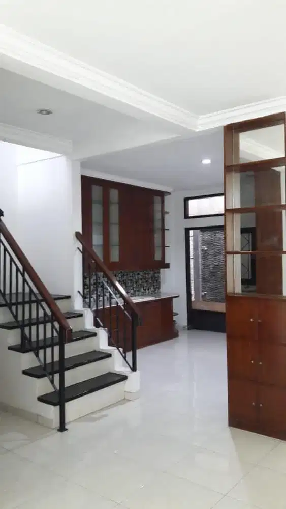 Rumah di pondok indah djual cepat