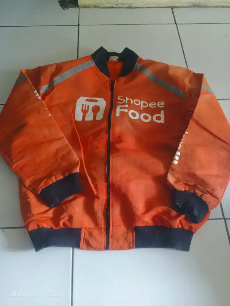 Jaket shopeefood XL