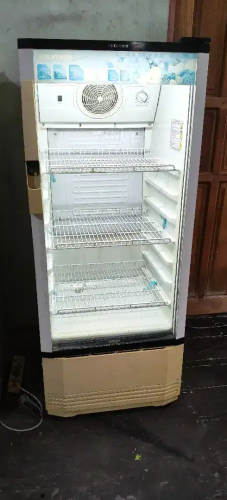 Showcase merk polytron 100% orisinil / kulkas minuman nominus