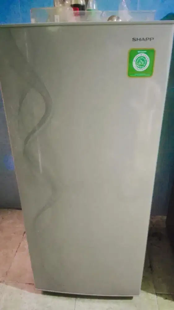 Di jual kulkas sharp