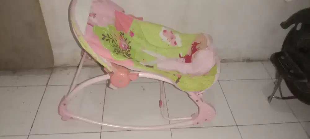 Bouncher bayi ayunan bayi