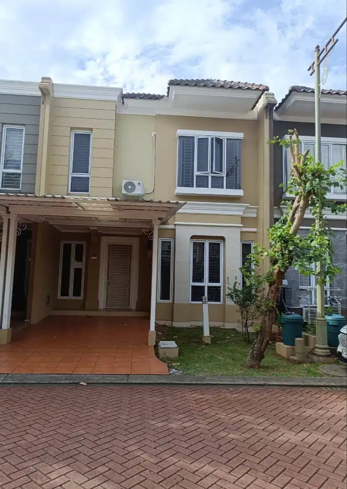 Disewakan Rumah Rapi & Semi Furnish di Cluster Karelia Gading Serpong
