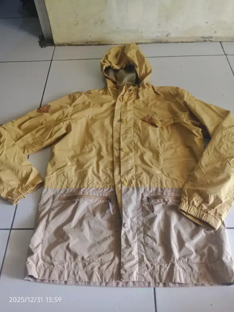 Jaket outdoor taslan waterproof model parkah