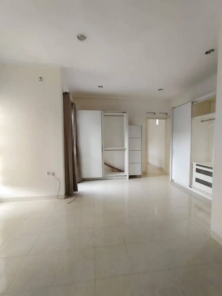 Disewakan Rumah di Cluster Canary Gading Serpong