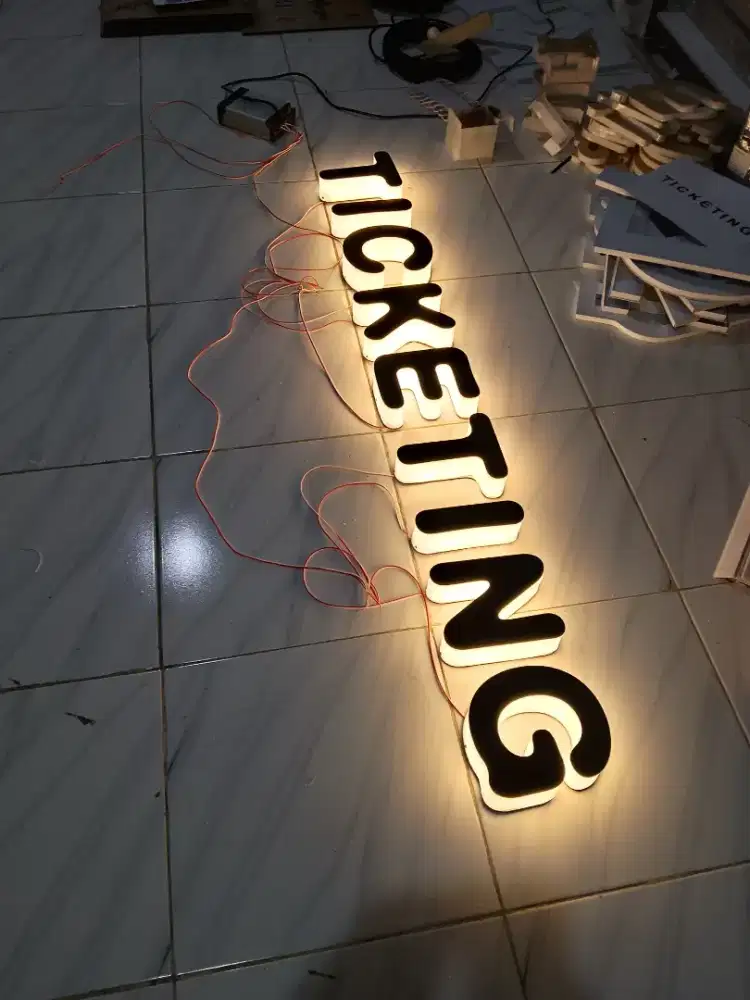 Neonbox costum free disain