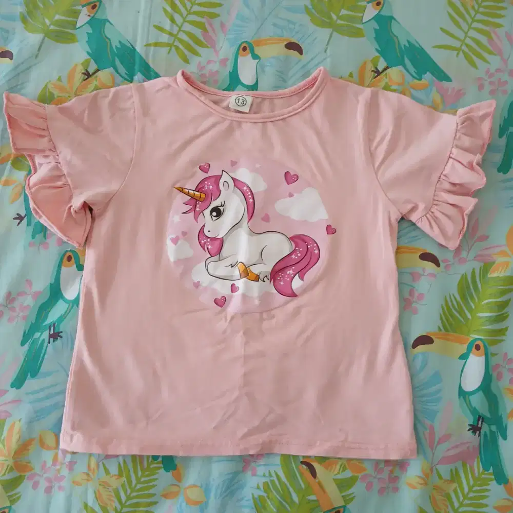 Baju kaos sablon anak perempuan size 13, preloved