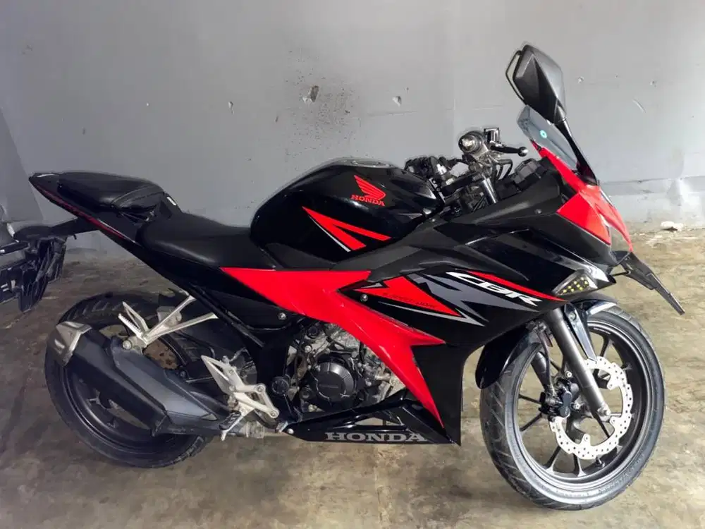 DIJUAL MOTOR CBR 150 TAHUN 2019 NEGO TIPIS