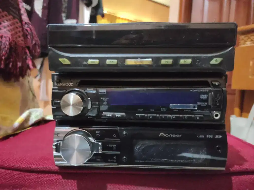 Tv mobil lipat fleksibel dan tape kenwood pioneer