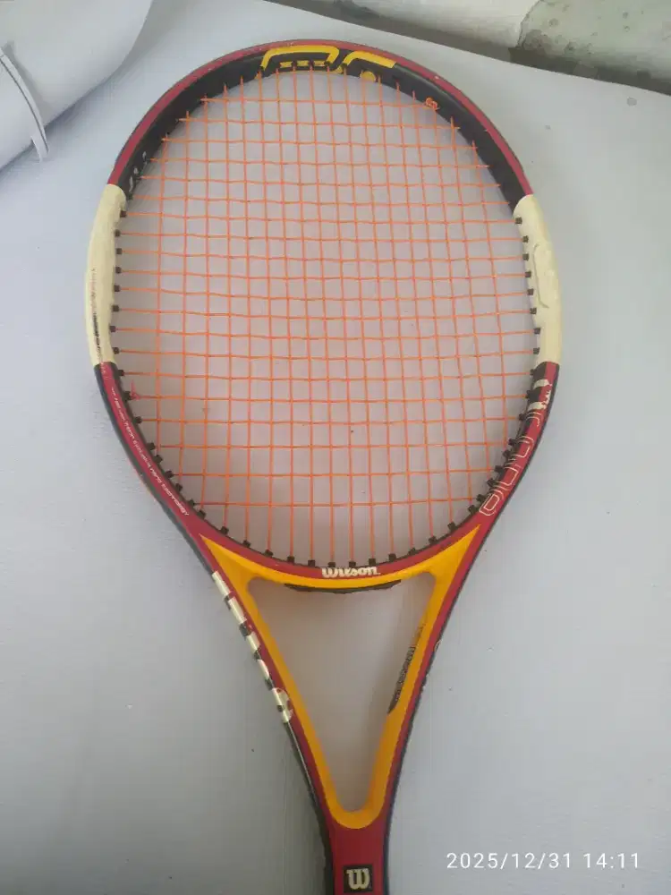 Sepasang raket tenis Wilson N code N5