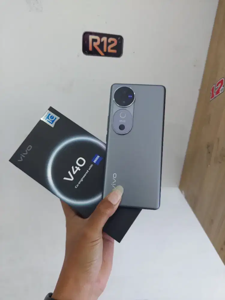 Vivo V40 5G 12/256 seken fullset resmi