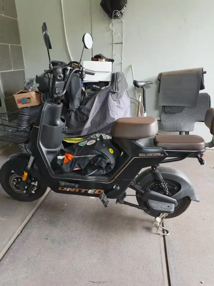 SEPEDA LISTRIK UNITED