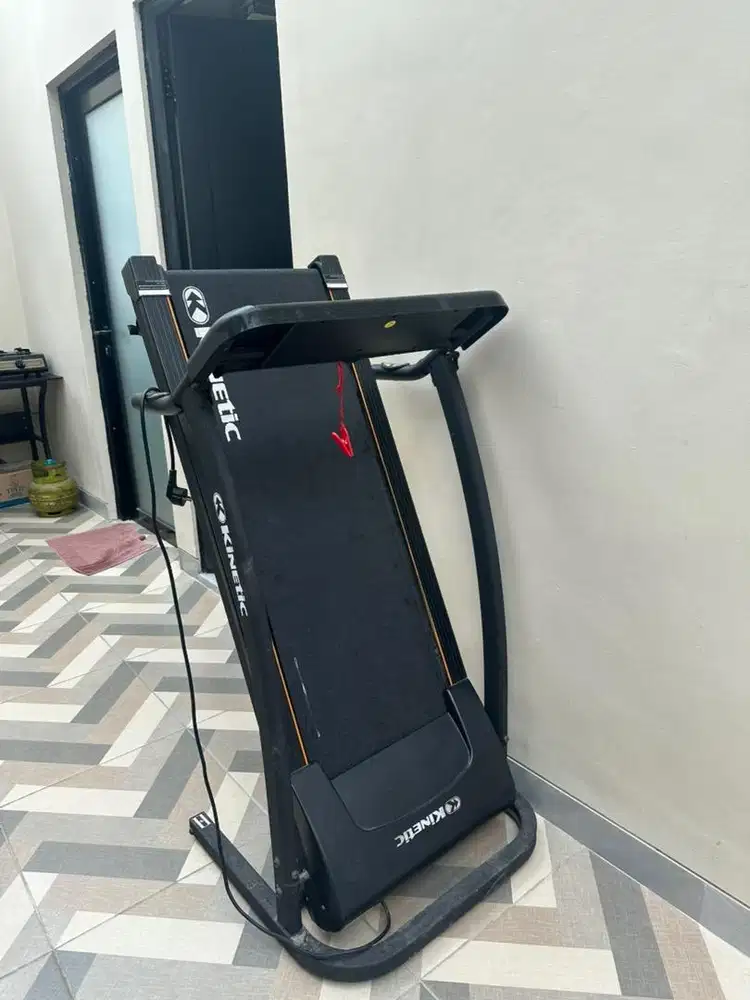Treadmil kinetic