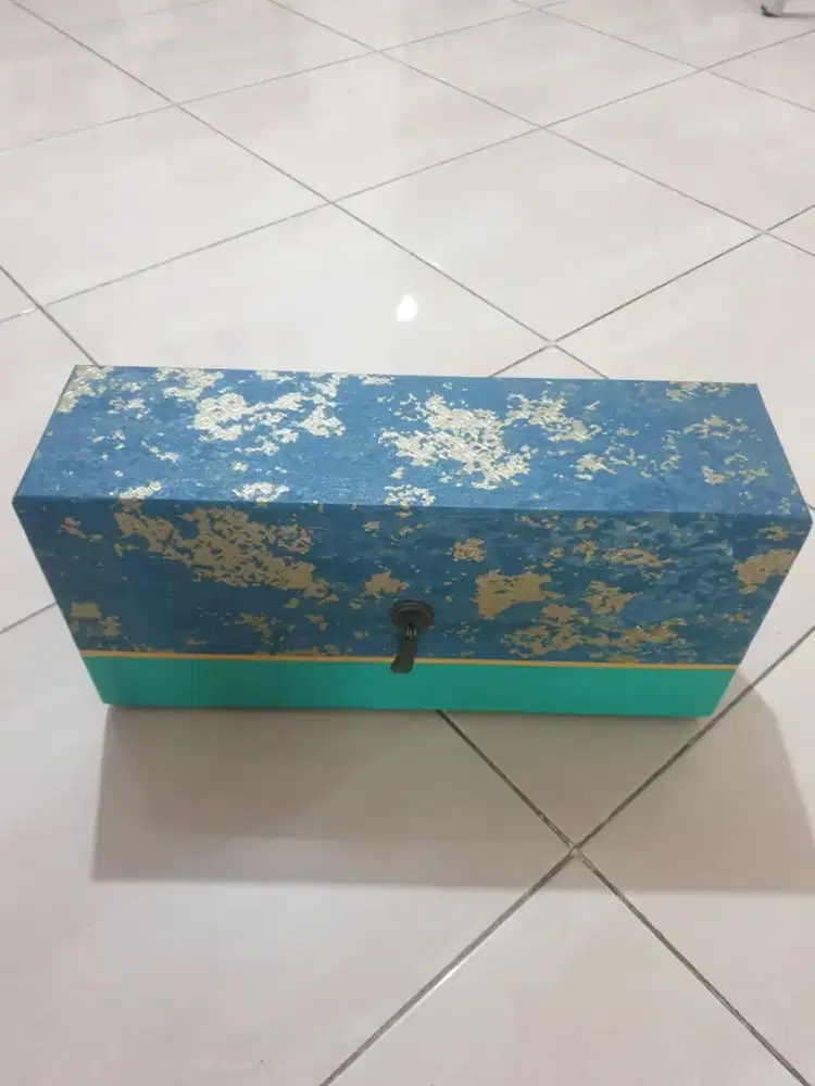 Box hampers second bagus