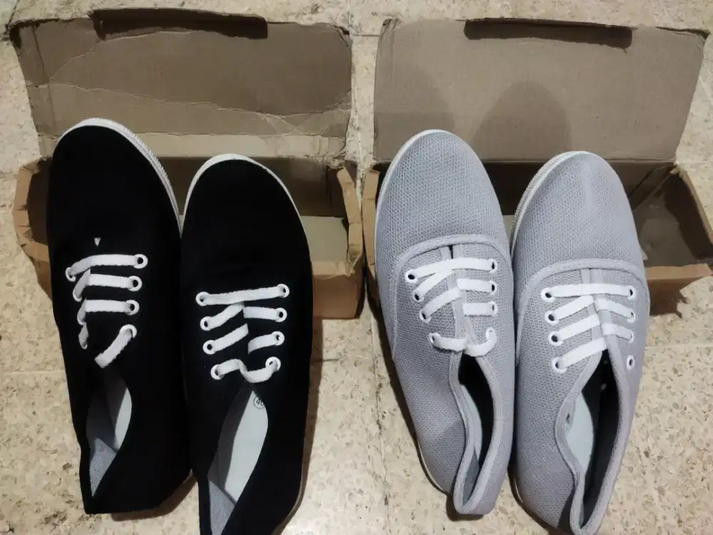 Sepatu Slip on Wanita