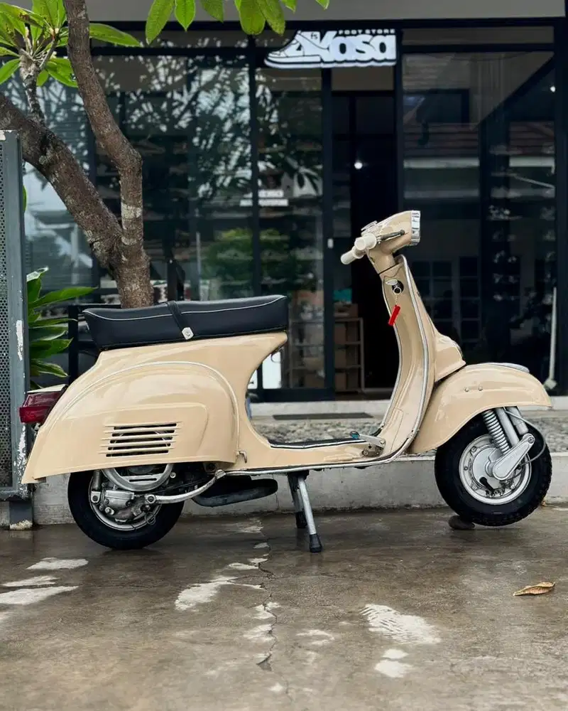 Vespa super 1977 coklat muda brown