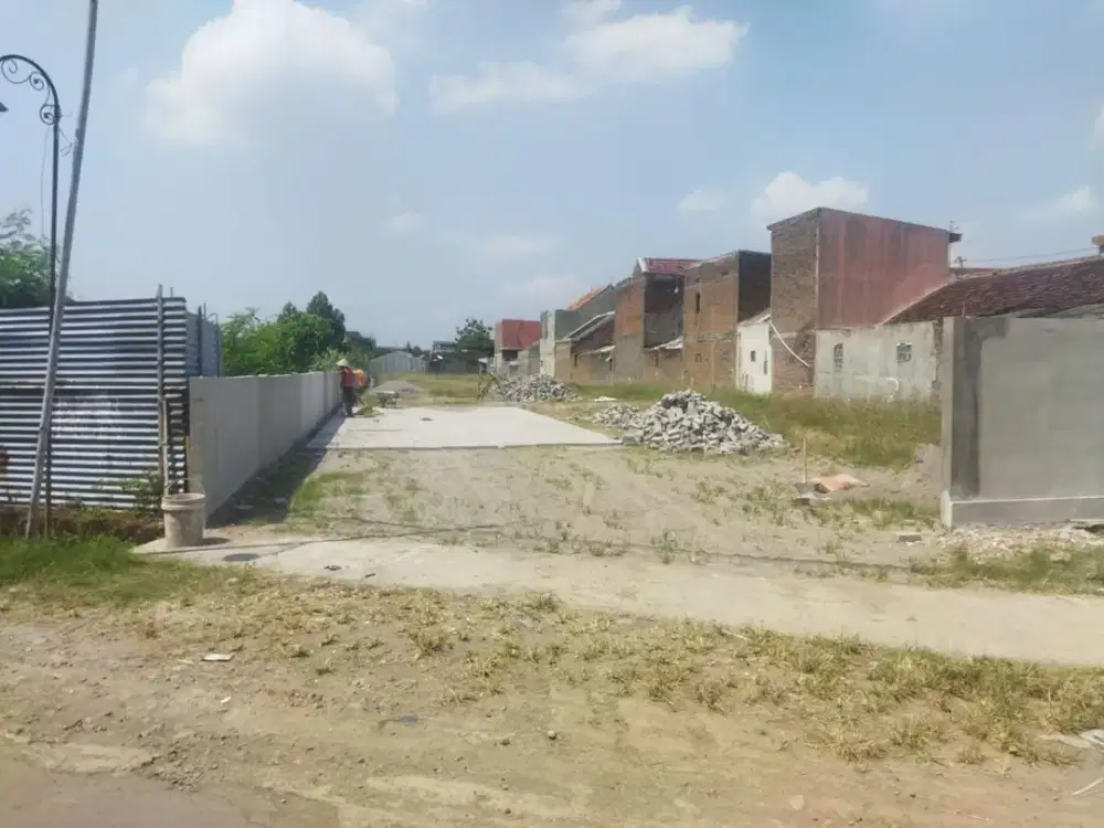 dijual tanah kavlingan luas 94m2 sampai 100m2 lokasi di dekat luwes gentan