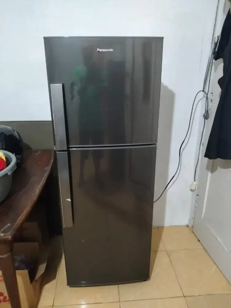 DIJUAL KULKAS 2 PINTU PANASONIC