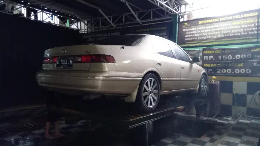 Toyota Camry 2200 tahun 2000 Coklat Metalik
