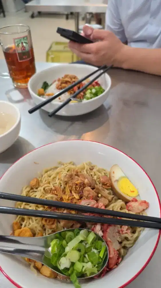 Lowongan kerja restoran bakmi non halal