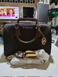 Michael Kors Speedy bag Warna CREAM COKLAT