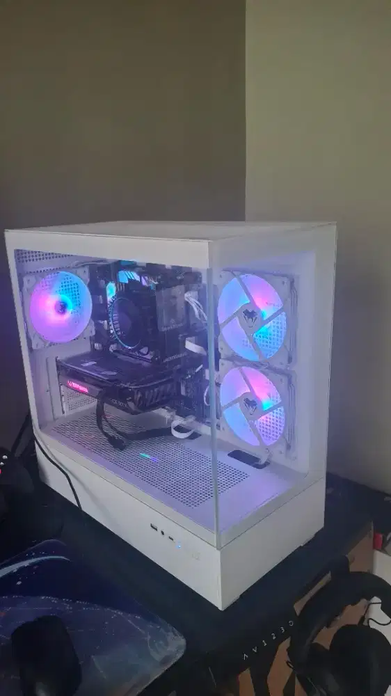 PC M-ATX BARU TERPAKAI KURANG DARI SETAHUN TANPA SSD