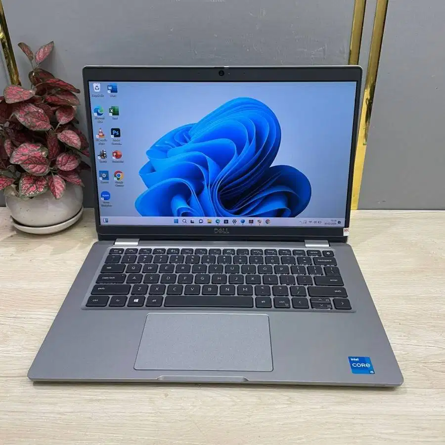 Laptop Dell Latitude 5320 Core i5-1145G7 Ram DDR4 8GB N-ETM