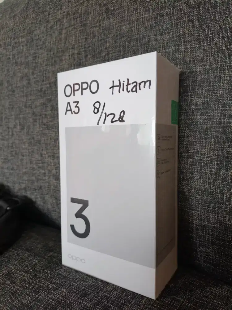 New Oppo A3 warna hitam