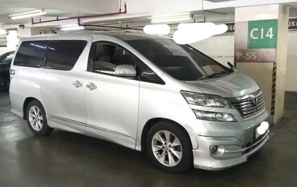 Toyota Vellfire 2.4 at 2009