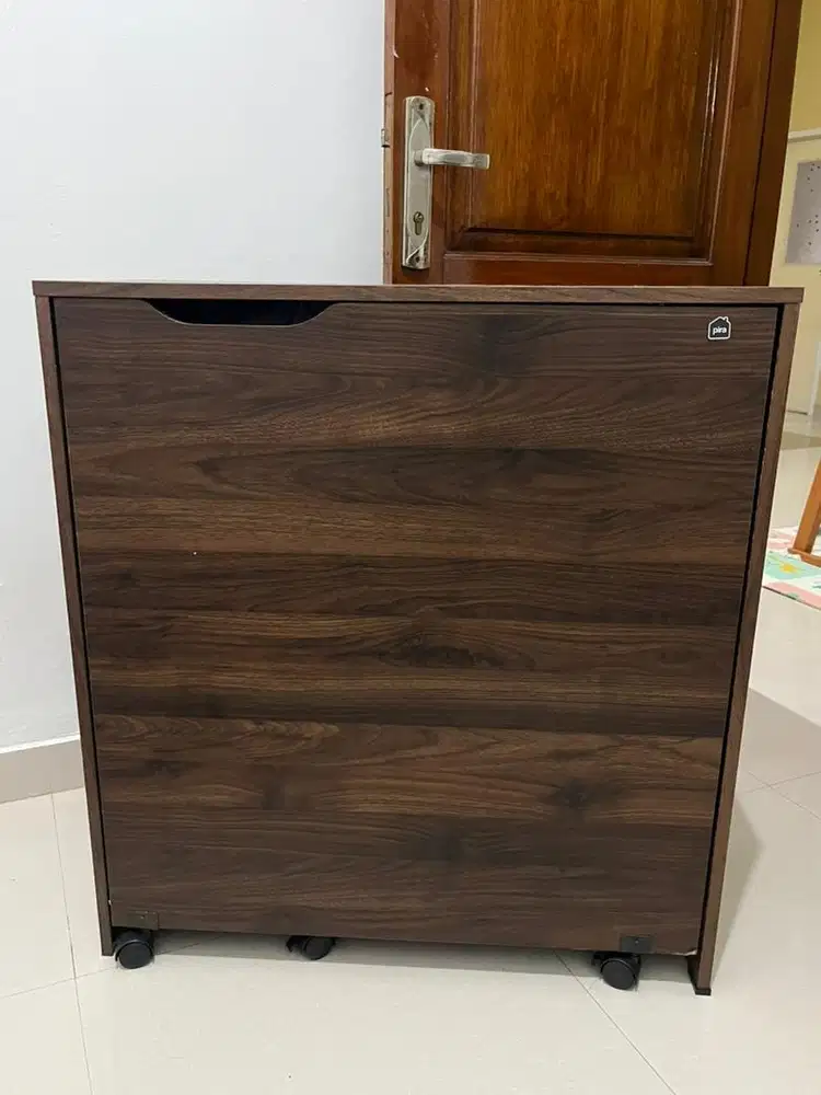 PRELOVED LEMARI BISA JADI MEJA