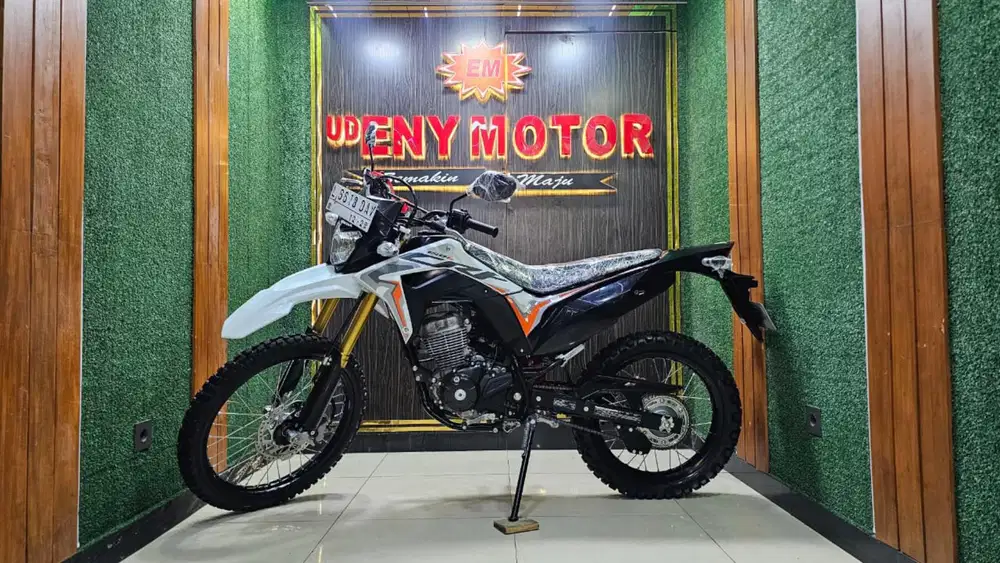 UD ENY MOTOR - Honda CRF 150 thn 2024 istimewa