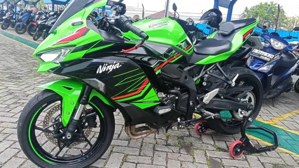 Kawasaki Ninja ZX-25R 250cc | Jarang Pakai | Mulus | Nego