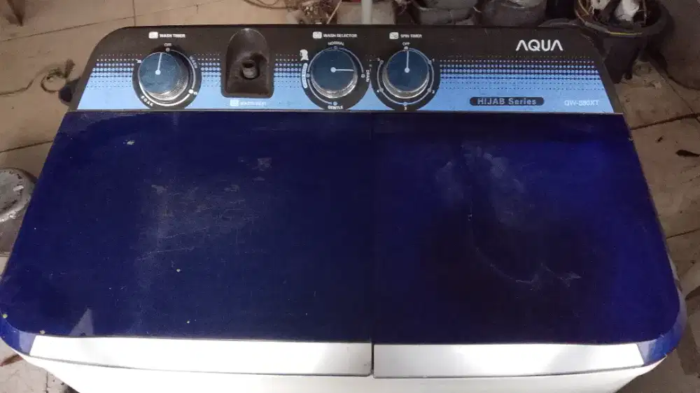 Mesin cuci 2 lubang normal bagus 8 kilo marek Agua