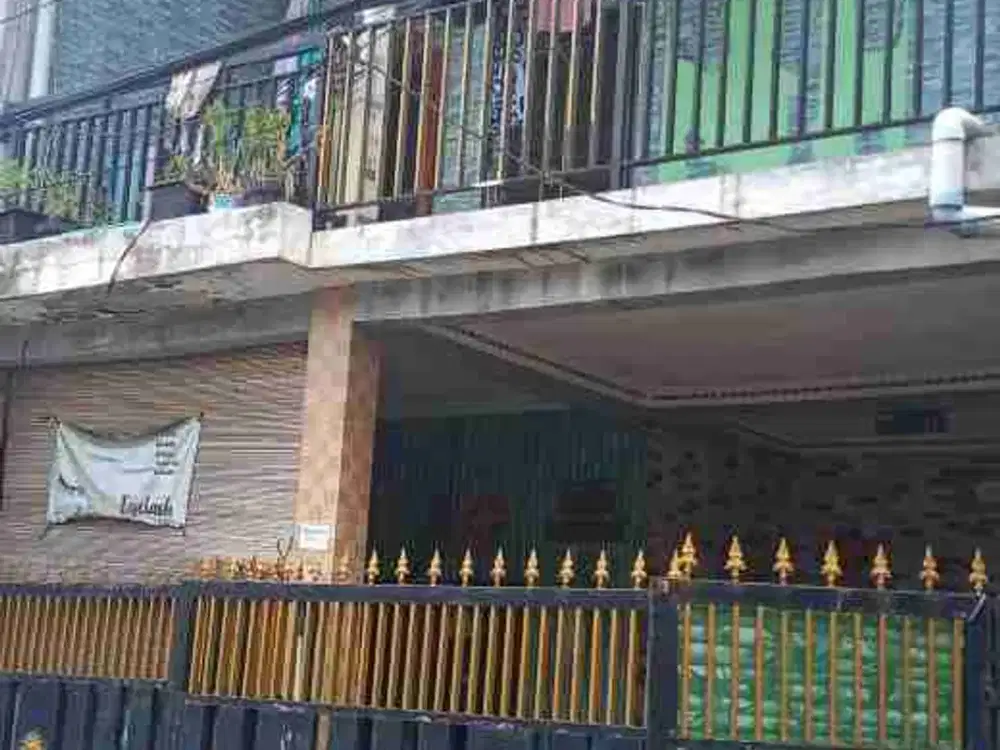 Rumah 2 lantai. Siap Huni. Bebas Banjir.