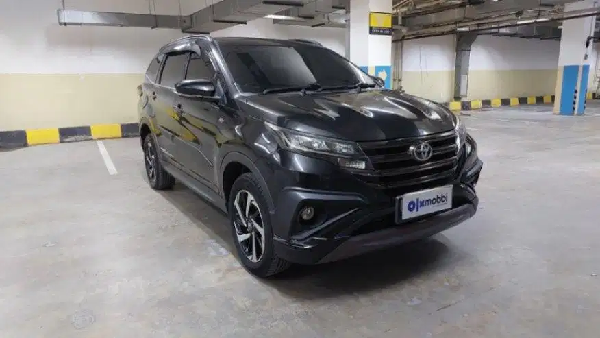 TDP 10JT - Toyota Rush 1.5 TRD Sportivo Bensin-AT 2020 Hitam