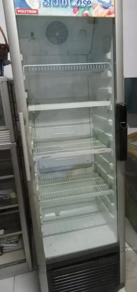 showcase politron & 4 etalase