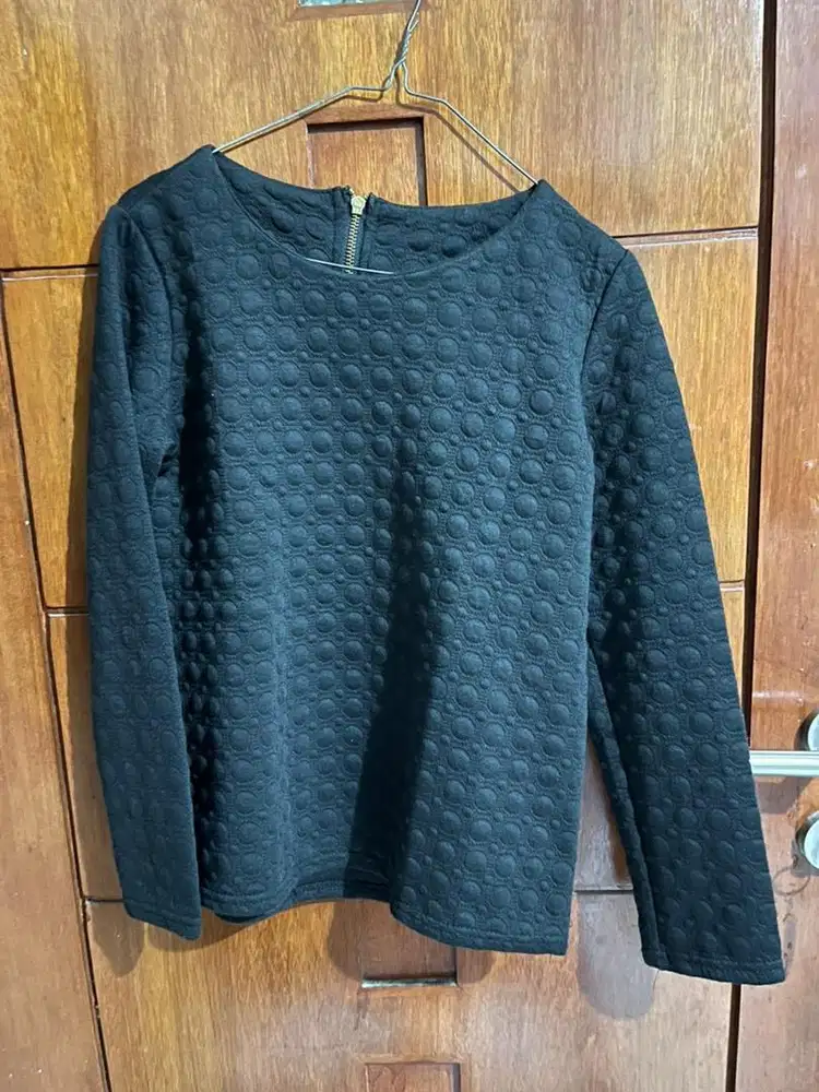 Blouse hitam sweater