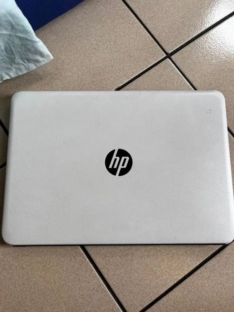 LAPTOP HP 14-ac069TU