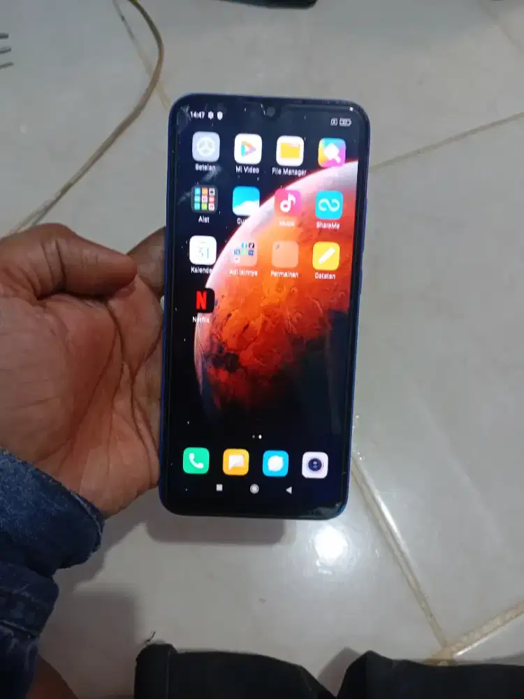 Jual HP Xiaomi 9a Jaringan: 4G LTE
- RAM: 2GB
-  32GB