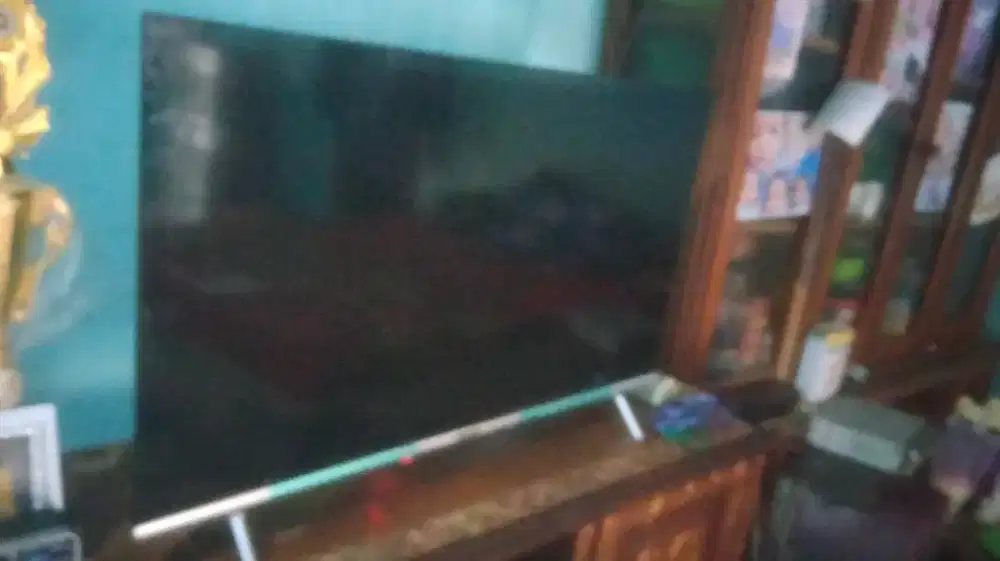 Di jual tv samrt google 40mins ada garis sehelai rambut