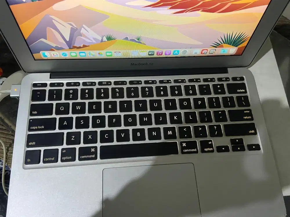 Mcbook air 11 inch 256 giga